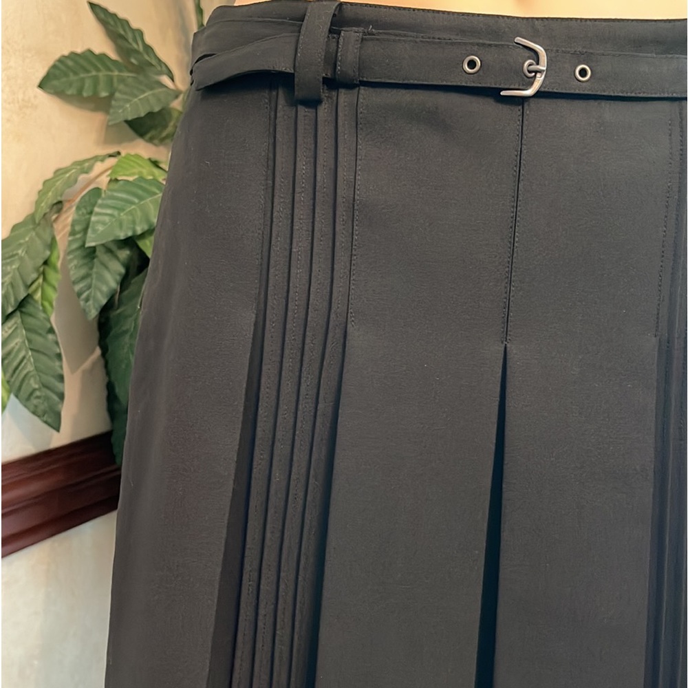 THE LIMITED FRONT PLEAT SKIRT - Picture 2 of 11